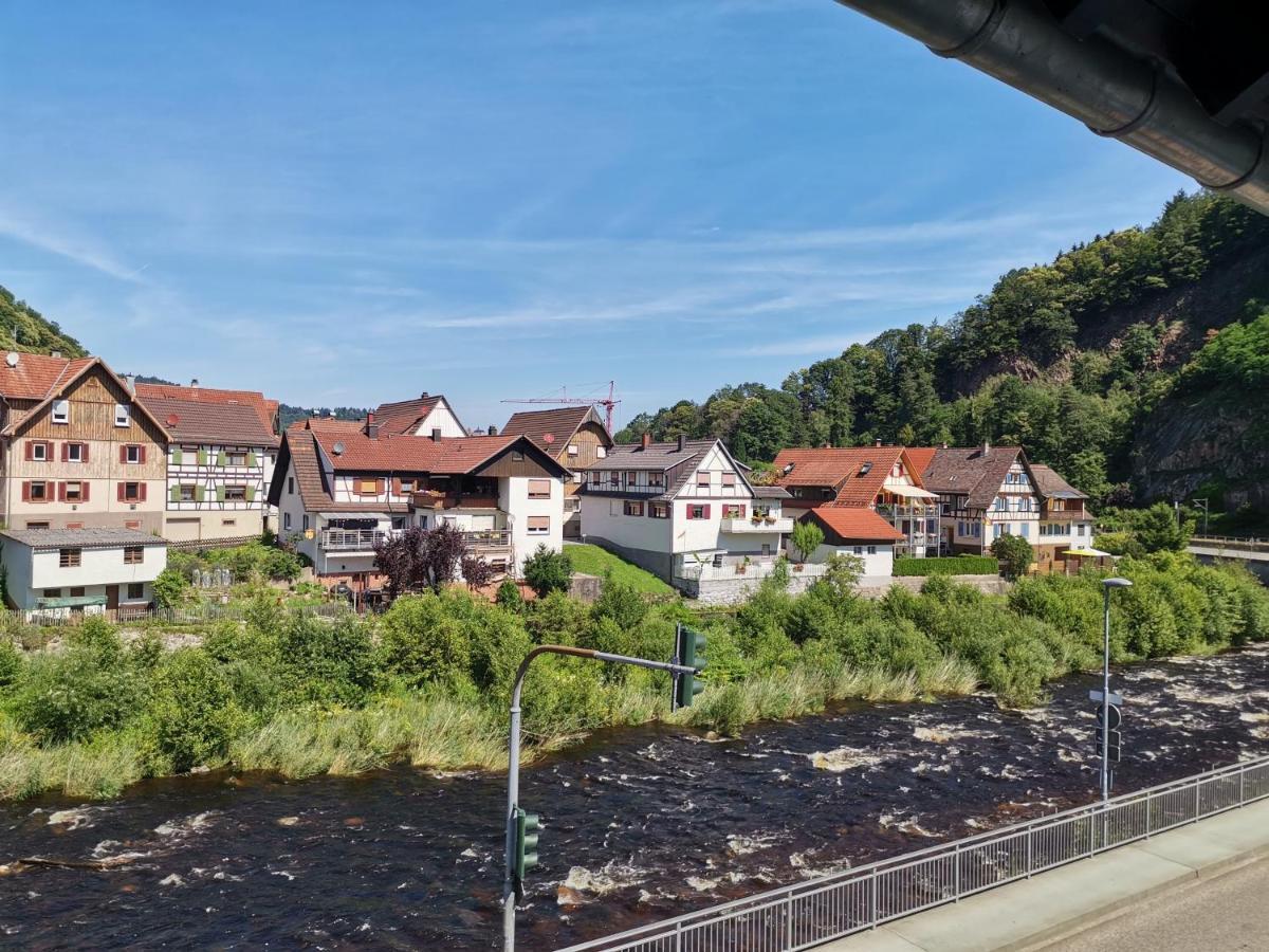 Hotel Gruener Baum - Hotel Im Murgtal, Schwarzwald Weisenbach Exteriér fotografie