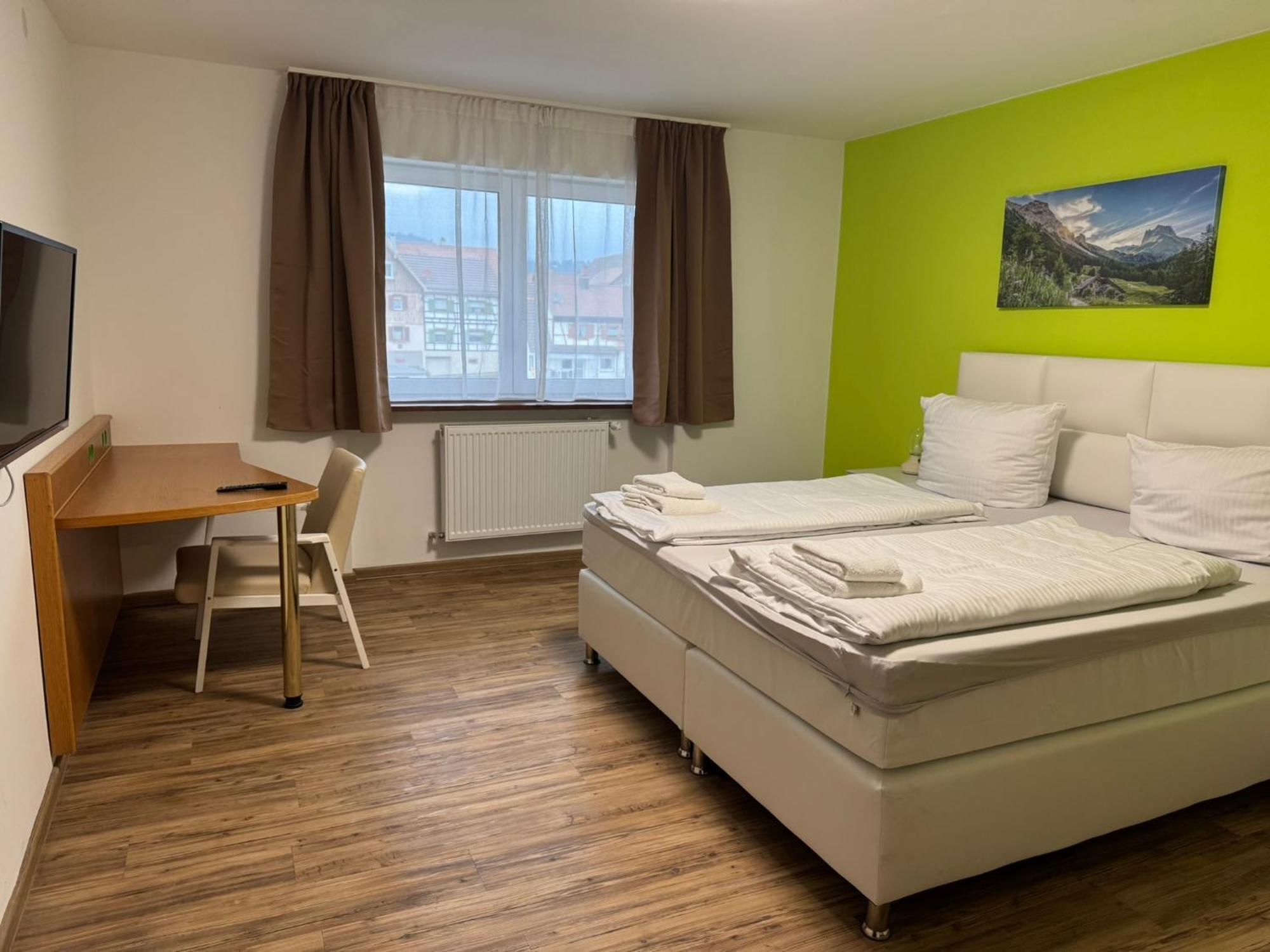 Hotel Gruener Baum - Hotel Im Murgtal, Schwarzwald Weisenbach Exteriér fotografie